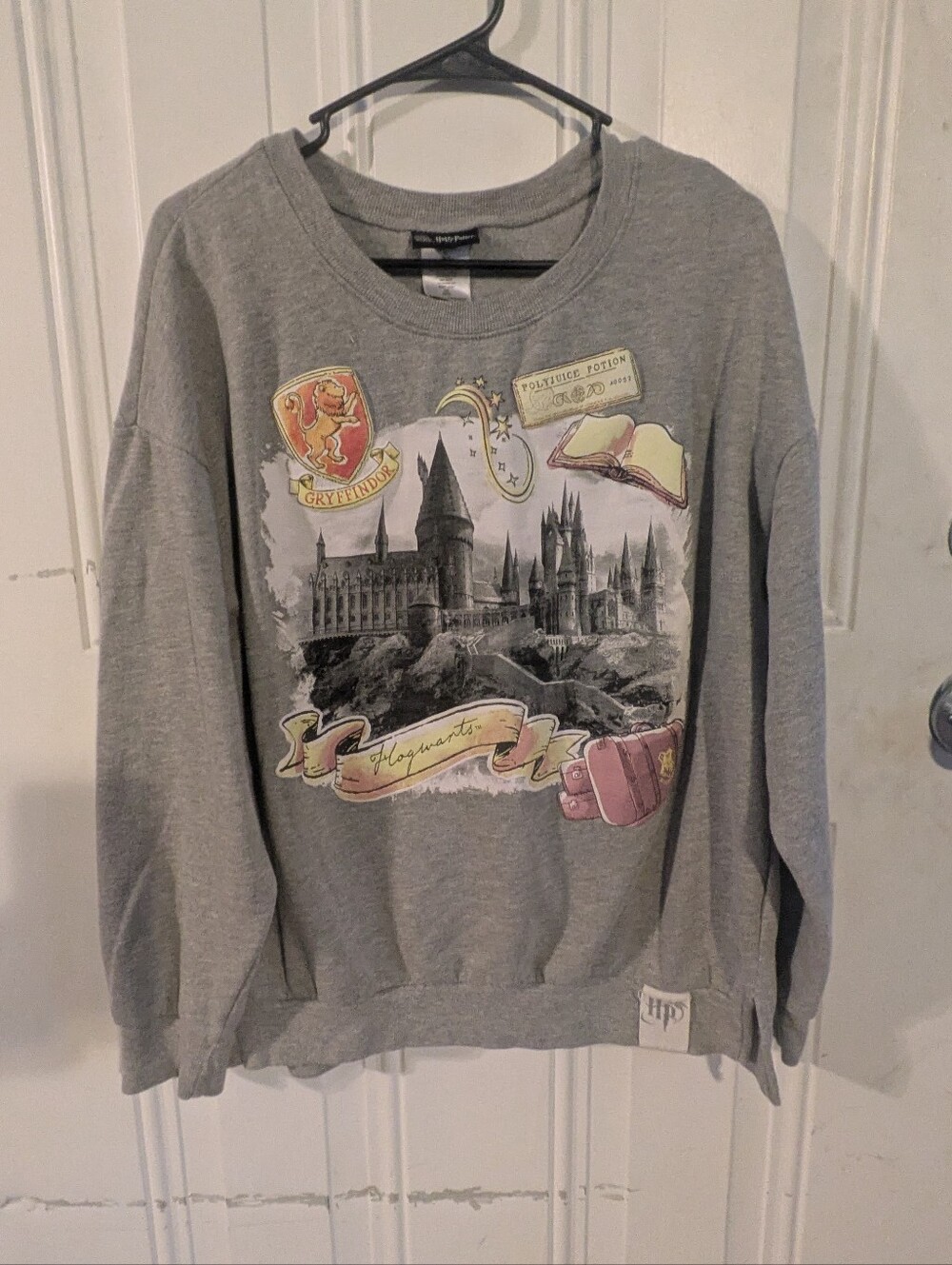 Harry Potter Hogwarts Gryffindor Graphic Crewneck Sweatshirt Gray Juniors XL